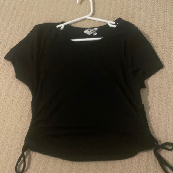 Princess Polly black tee! Fits like a US small - Picture 5 of 5